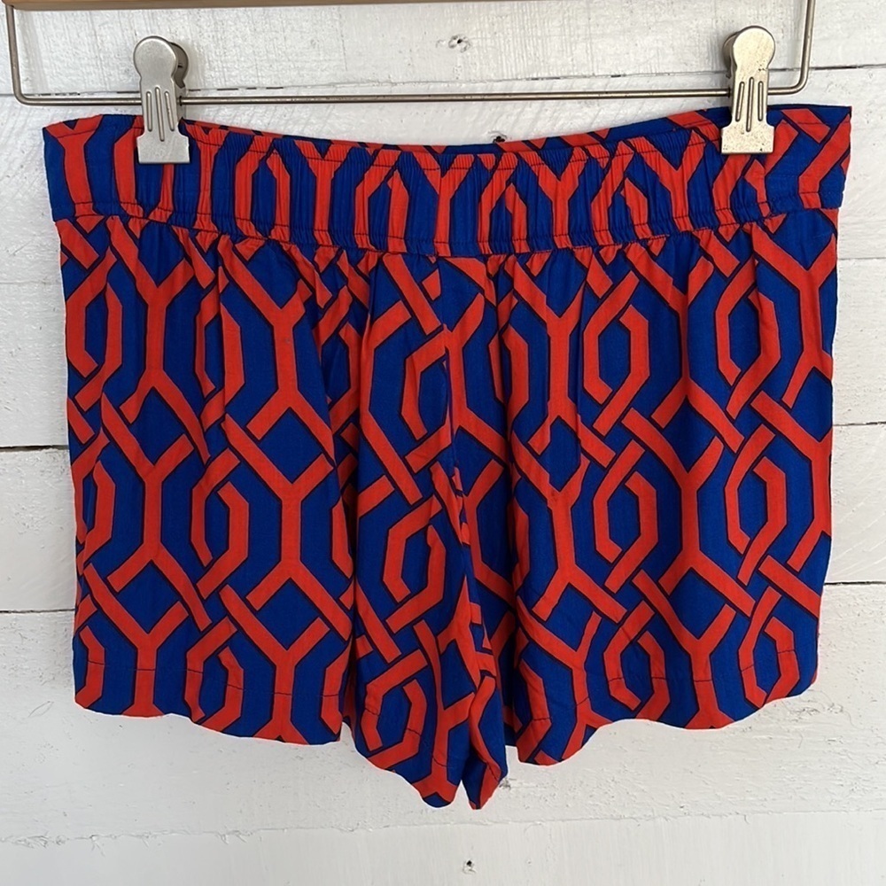 Escapade Shorts Size XS - Picture 2 of 3